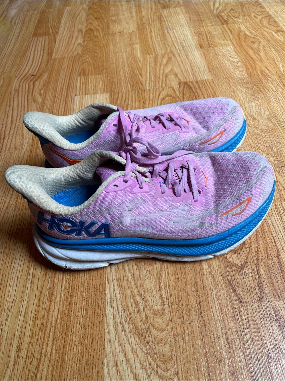 HOKA Clifton 9